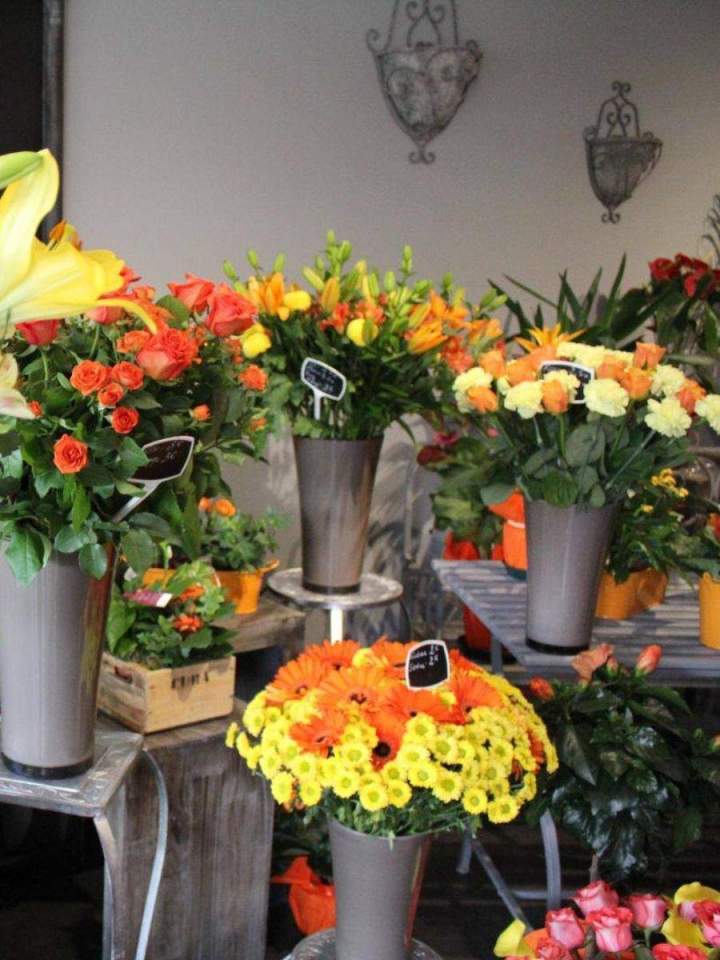 Nous livrons des fleurs fraîches.